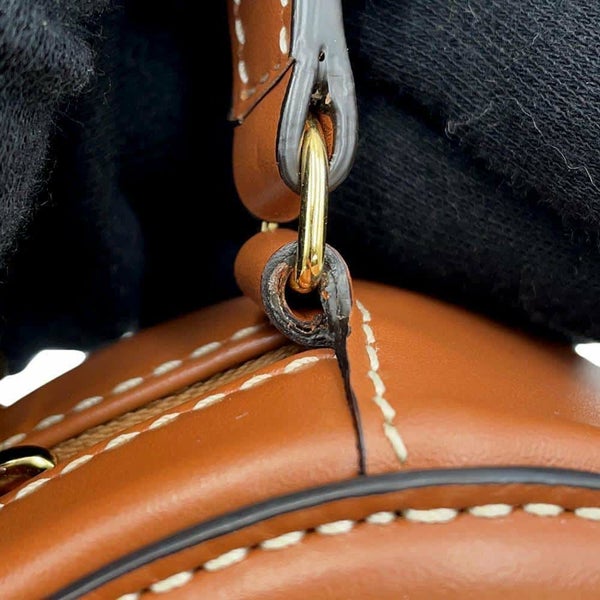 セリーヌ ショルダーバッグ オーバルパース キュイルトリオンフ 10I703DPQ CELINE