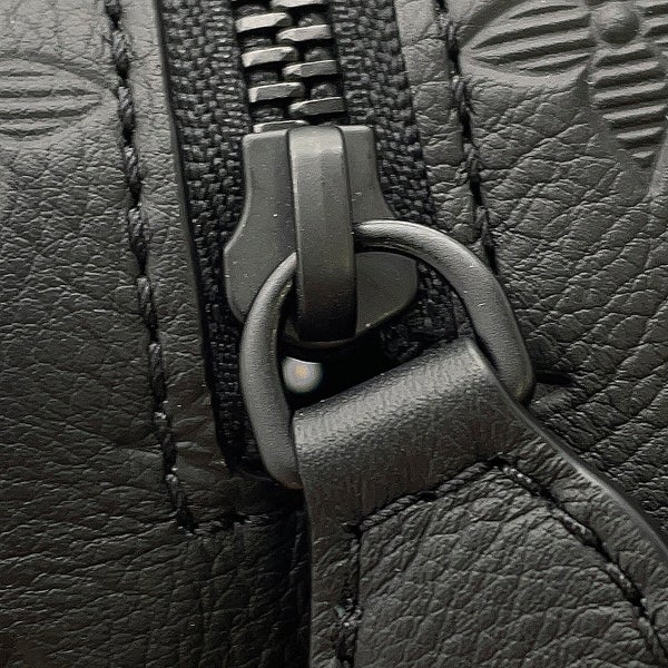 ルイヴィトン クラッチバッグ モノグラム・シャドウ ドップ・キット M12645 LOUIS VUITTON ヴィトン メンズ ブラック 黒