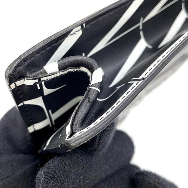 ヴァレンティノ・ガラヴァーニ クラッチバッグ VLTNロゴ タイムズ レザー WY2P0P09GTC VALENTINO 黒