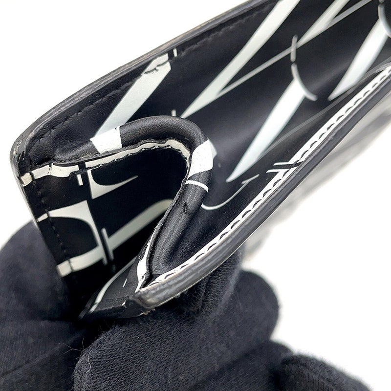 ヴァレンティノ・ガラヴァーニ クラッチバッグ VLTNロゴ タイムズ レザー WY2P0P09GTC VALENTINO 黒