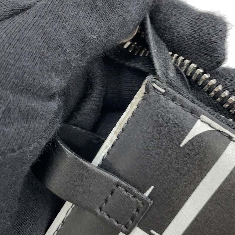 ヴァレンティノ・ガラヴァーニ クラッチバッグ VLTNロゴ タイムズ レザー WY2P0P09GTC VALENTINO 黒