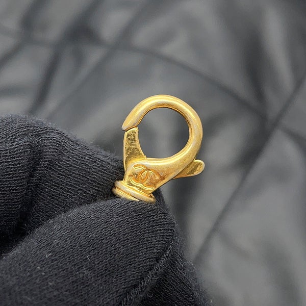 シャネル ハンドバッグ シャネル22 ミディアム シャイニーカーフスキン AS3261 CHANEL バッグ ショルダーバッグ 黒