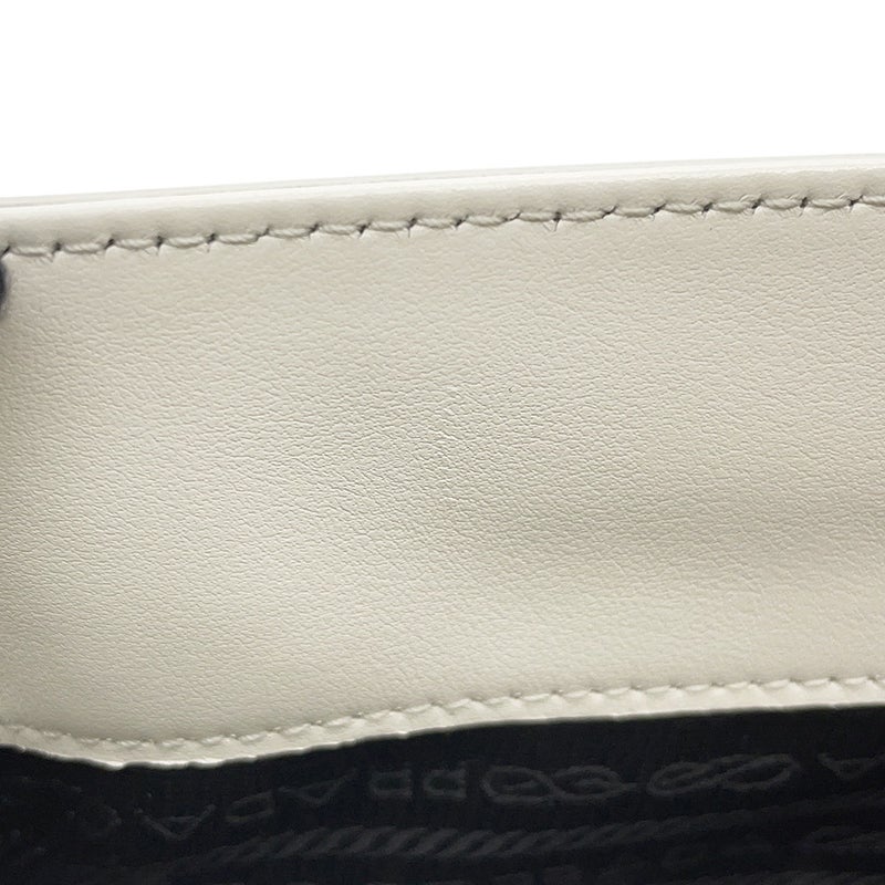 プラダ ハンドバッグ スパッツォラート スモール トライアングルロゴ レザー 1BA331 PRADA 2wayショルダー 白