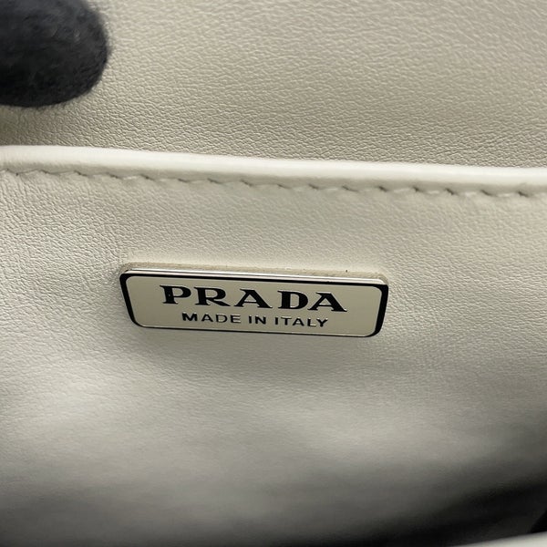 プラダ ハンドバッグ スパッツォラート スモール トライアングルロゴ レザー 1BA331 PRADA 2wayショルダー 白