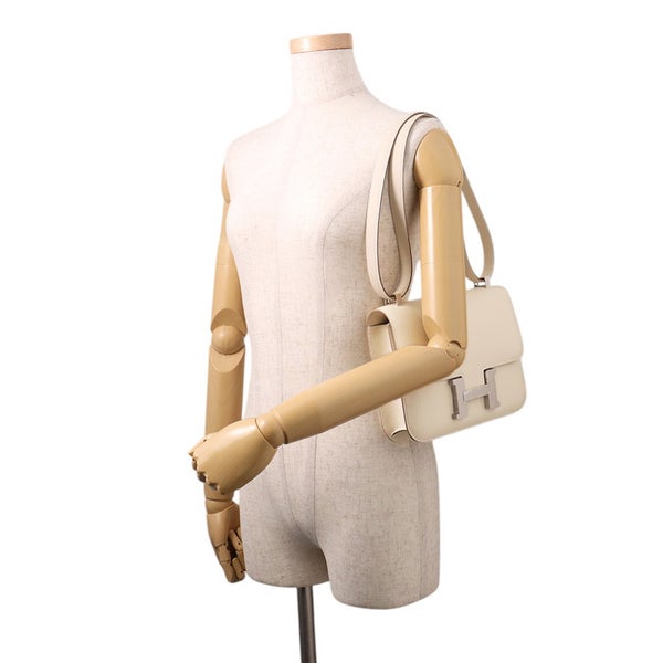 エルメス ショルダーバッグ コンスタンス24 クレ/シルバー金具 エプソン K刻印 HERMES Constance