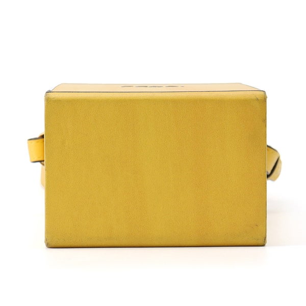 フェンディ ショルダーバッグ 縦型ボックス レザー 7VA519 FENDI