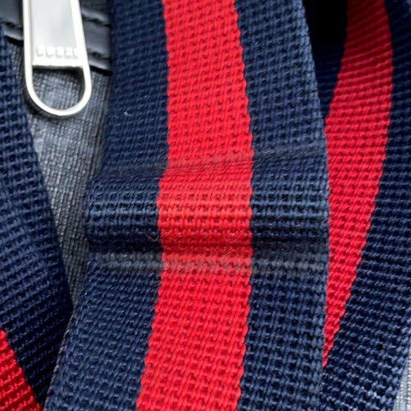 グッチ ショルダーバッグ GGスプリーム メッセンジャーバッグ 474137 GUCCI バッグ メンズ ウェブ 黒