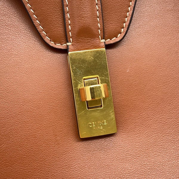 セリーヌ ショルダーバッグ 16 セーズ ラージ ソフト カーフレザー 194043 CELINE ブラウン