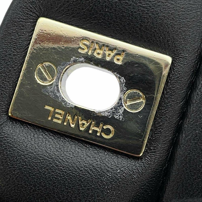 シャネル チェーンショルダーバッグ マトラッセ ココマーク トップハンドル ミニ フラップ ラムスキン AS2431 CHANEL 黒