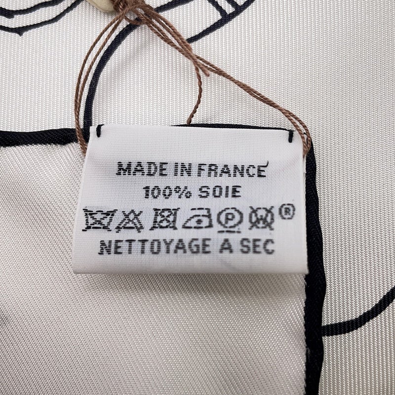 エルメス スカーフ カレ90 ル・ポミエ・セリエ Le Pommier Sellier HERMES シルク 2026年春夏 白 黒