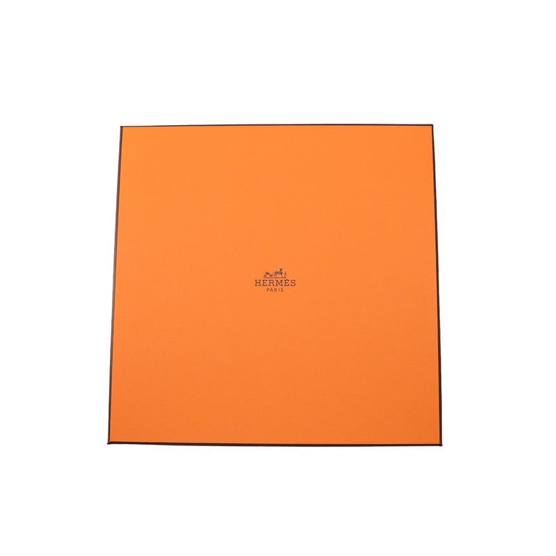 エルメス スカーフ カレ90 ル・ポミエ・セリエ Le Pommier Sellier HERMES シルク 2026年春夏 白 黒