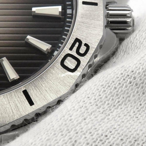 タグホイヤー アクアレーサー プロフェッショナル200 デイト WBP2110.BA0627 TAG Heuer 腕時計 黒文字盤