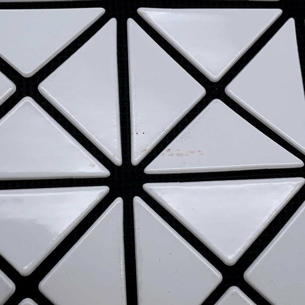 イッセイミヤケ トートバッグ バオバオ BB63-AG043 ISSEY MIYAKE バッグ 白