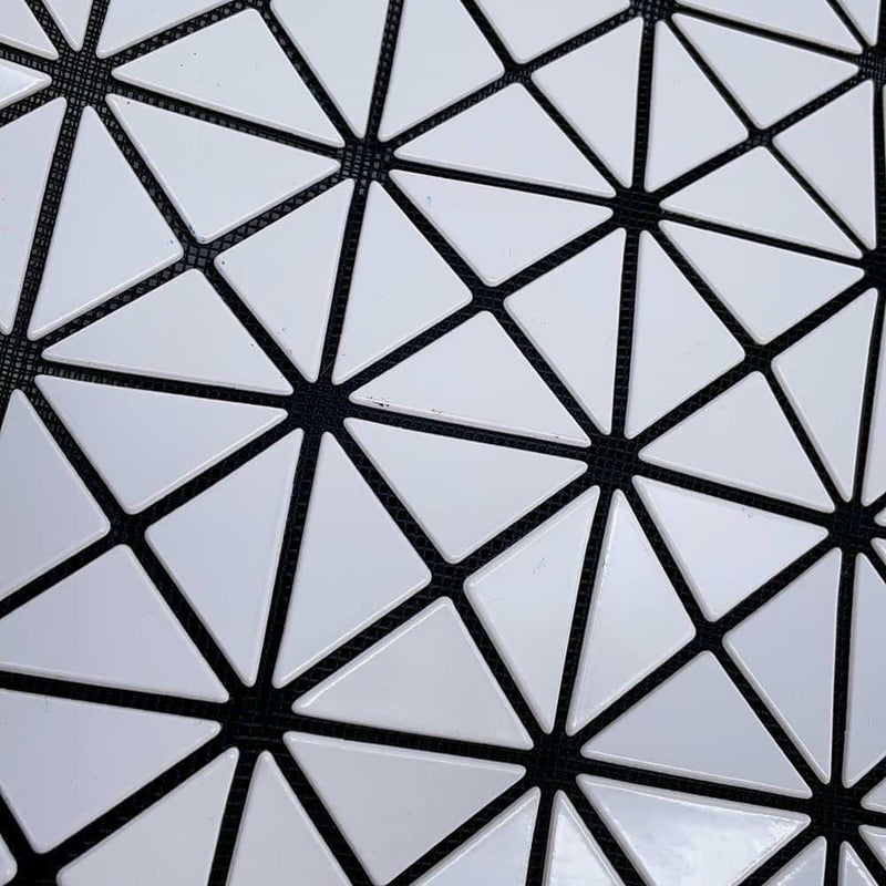 イッセイミヤケ トートバッグ バオバオ BB63-AG043 ISSEY MIYAKE バッグ 白