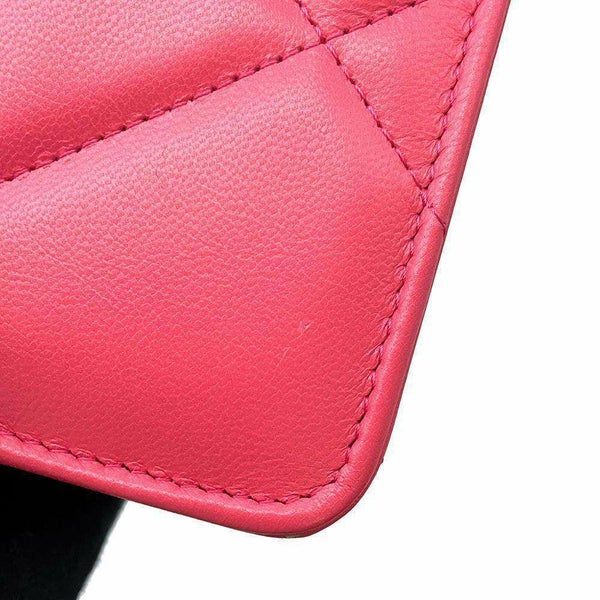 シャネル チェーンウォレット CHANEL 19 マトラッセ ココマーク キルティング ラムスキン AP0957 財布