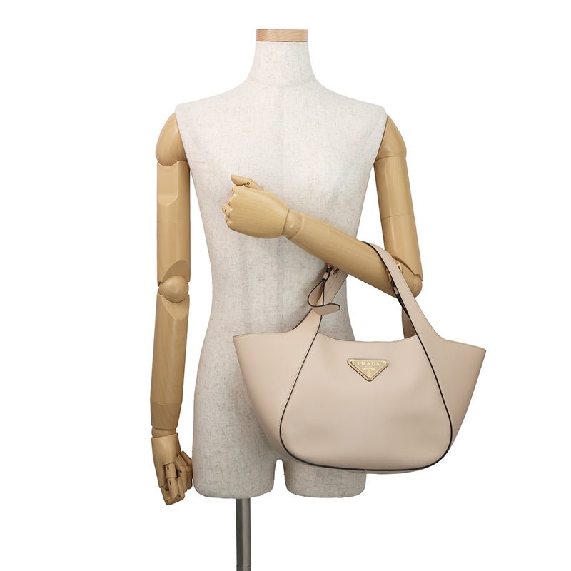 プラダ トートバッグ ミディアム ショッピングバッグ トライアングルロゴ レザー 1BG483 PRADA バッグ