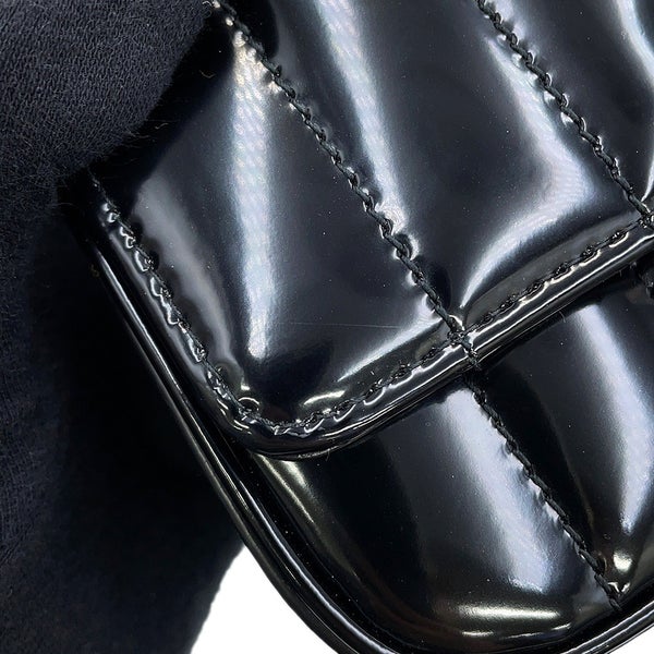 サンローランパリ チェーンショルダーバッグ ヴィッキー スモール パテントレザー 538439 SAINT LAURENT PARIS 黒