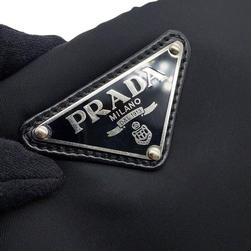 プラダ チェーンショルダーバッグ トライアングルロゴ ナイロン 1BF082 PRADA 黒