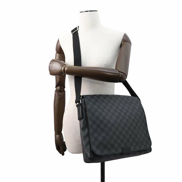 ルイヴィトン ショルダーバッグ ダミエ・グラフィット ディストリクトMM N41272 LOUIS VUITTON 黒 ブラック