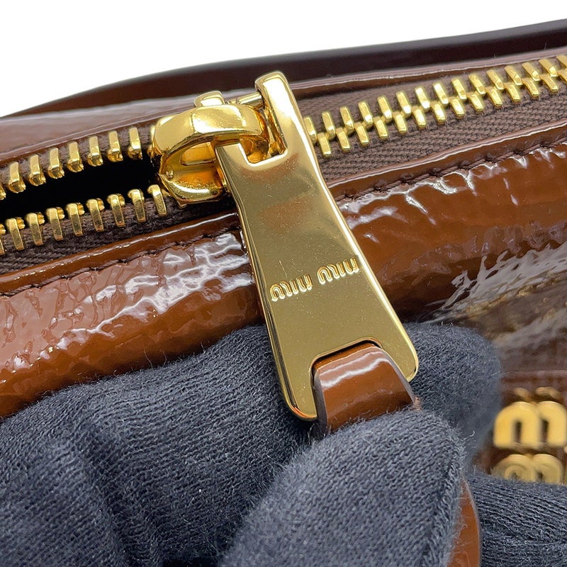 ミュウミュウ ポーチ ナプラック パテントレザー 5NE841 MIUMIU ハンドバッグ