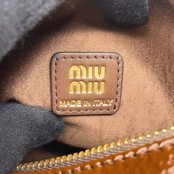 ミュウミュウ ポーチ ナプラック パテントレザー 5NE841 MIUMIU ハンドバッグ