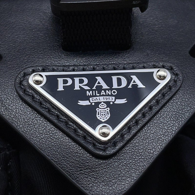 プラダ ショルダーバッグ Re-Nylon ショルダーバッグ ナイロン 2VD062 PRADA 黒