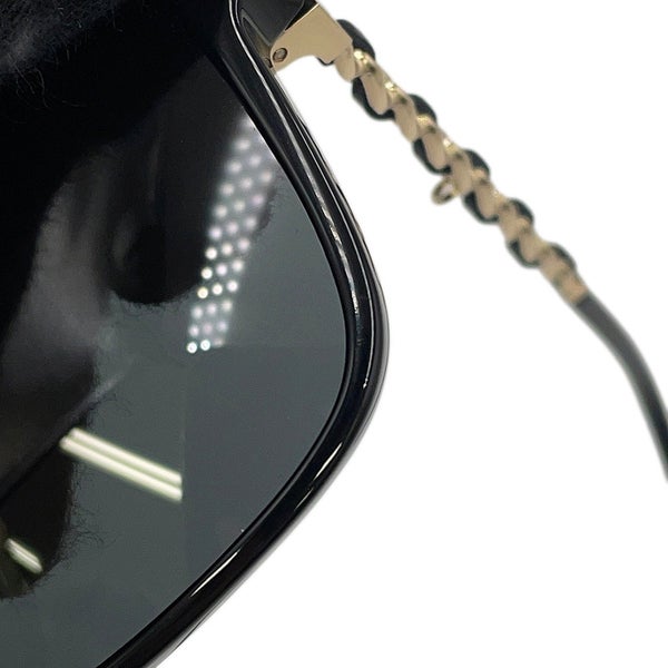 シャネル サングラス スクエア シェイプ ロゴチェーン付き カメリア ココマーク A40911 CHANEL アイウェア 黒