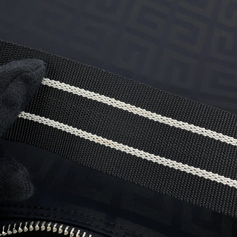 ジバンシー ショルダーバッグ 4Gロゴ ナイロン GIVENCHY 黒