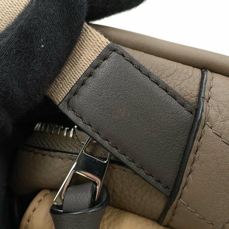 ロエベ ショルダーバッグ ミリタリー メッセンジャーバッグXS レザー 313.53BU20 LOEWE