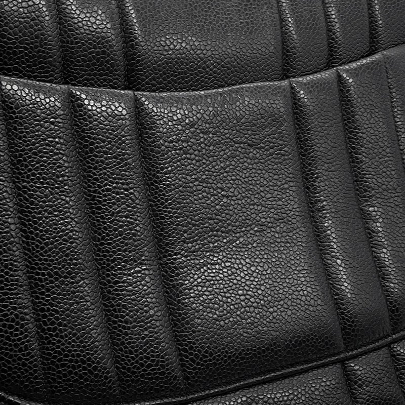 シャネル チェーンショルダーバッグ マドモアゼル ココマーク デカココ キャビアスキン CHANEL 黒