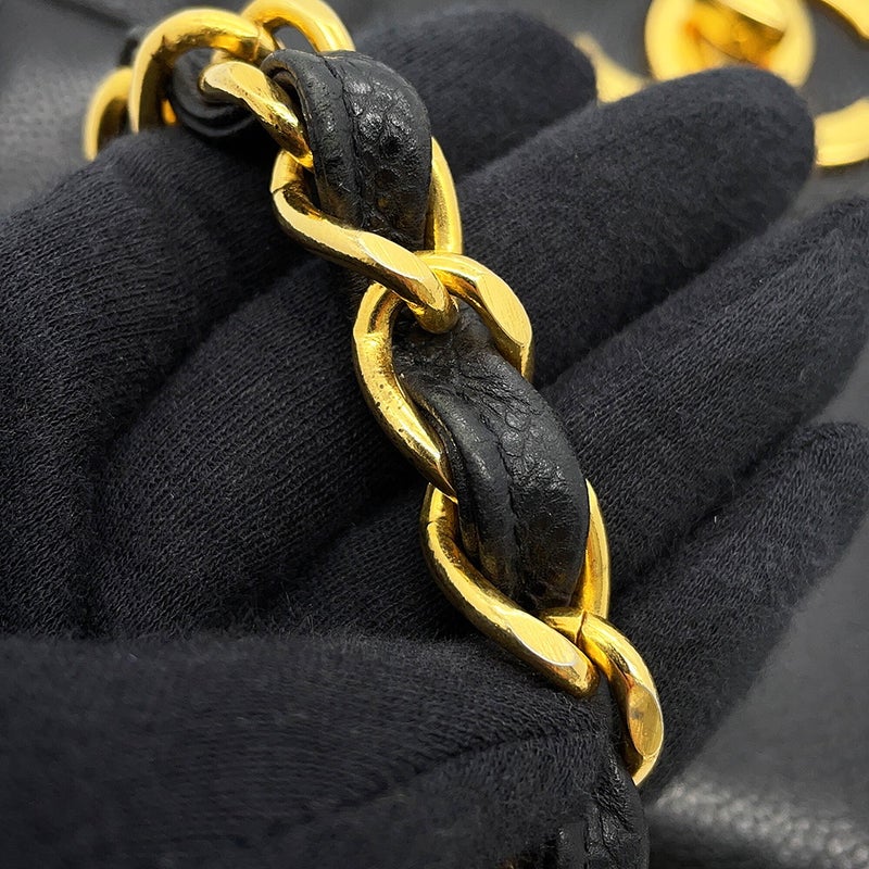 シャネル チェーンショルダーバッグ マドモアゼル ココマーク デカココ キャビアスキン CHANEL 黒