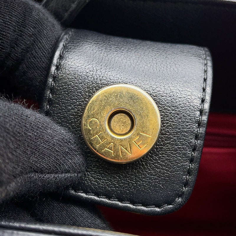 シャネル チェーンショルダーバッグ ショッピングバッグ マトラッセ ココマーク ラムスキン AS2750 CHANEL 黒
