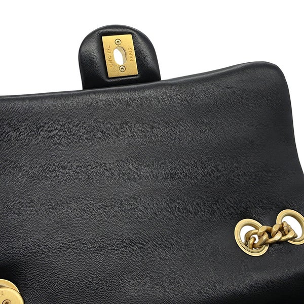 シャネル チェーンショルダーバッグ マトラッセ ココマーク レザー AS5863 CHANEL 黒