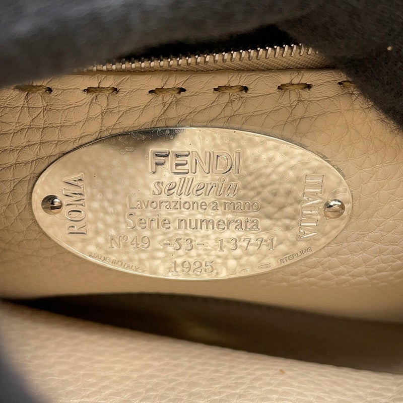 フェンディ ハンドバッグ ピーカブー アイコニックエッセンシャリー レザー 8BN302 FENDI 2wayショルダーバッグ