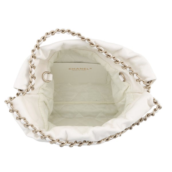 シャネル ハンドバッグ CHANEL 22 ミニ ココマーク パンチング シャイニーカーフレザー AS3980 2wayショルダー 白