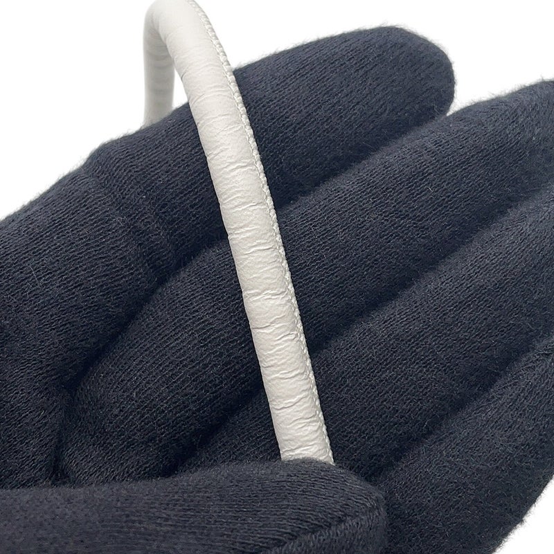 シャネル ハンドバッグ CHANEL 22 ミニ ココマーク パンチング シャイニーカーフレザー AS3980 2wayショルダー 白