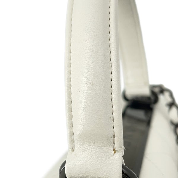 シャネル ハンドバッグ ココマーク マトラッセ  トレンディCC A92236 CHANEL バッグ 2way チェーンショルダー 白