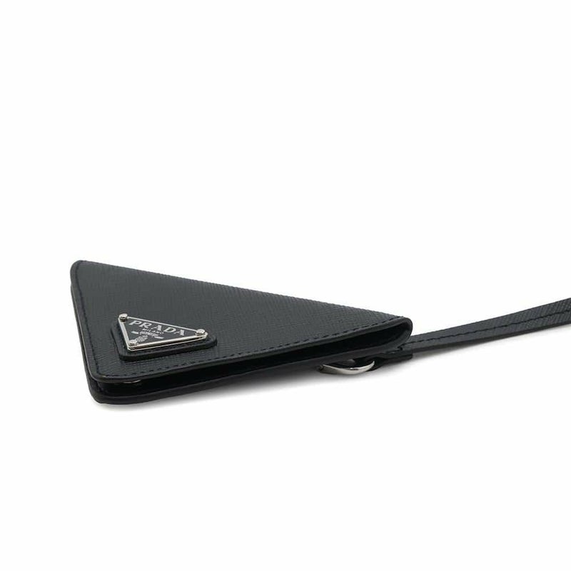 プラダ ネームタグ トライアングル サフィアーノレザー 2TT153 PRADA