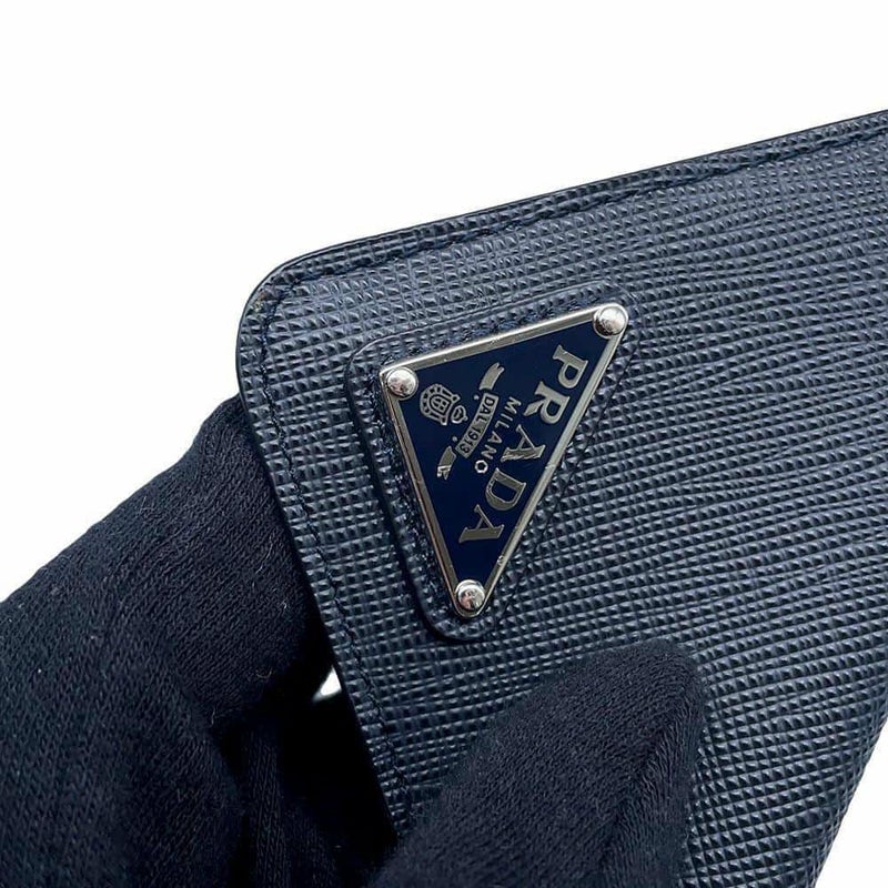 プラダ ネームタグ トライアングル サフィアーノレザー 2TT153 PRADA