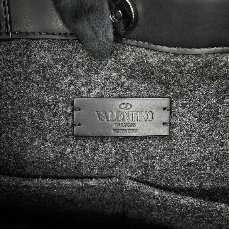 ヴァレンティノ・ガラヴァーニ トートバッグ VLTNロゴ ミディアム フェルト レザー 1Y2B0A35BZN VALENTINO 黒