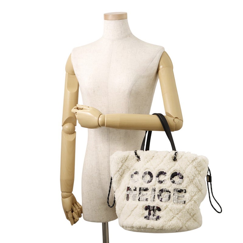 シャネル トートバッグ ココマーク ココネージュ ツイード ムートン AS0981 CHANEL バッグ 巾着バッグ 白