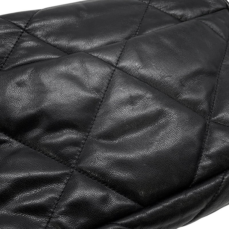 シャネル チェーンショルダーバッグ 19 フラップ バッグ ココマーク シャイニーラムスキン AS1160 CHANEL 黒