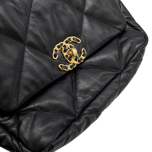 シャネル チェーンショルダーバッグ 19 フラップ バッグ ココマーク シャイニーラムスキン AS1160 CHANEL 黒