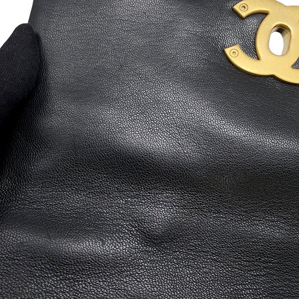 シャネル チェーンショルダーバッグ 19 フラップ バッグ ココマーク シャイニーラムスキン AS1160 CHANEL 黒
