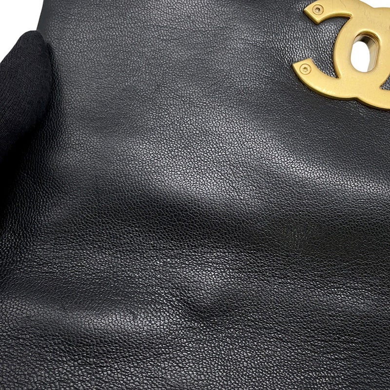 シャネル チェーンショルダーバッグ 19 フラップ バッグ ココマーク シャイニーラムスキン AS1160 CHANEL 黒
