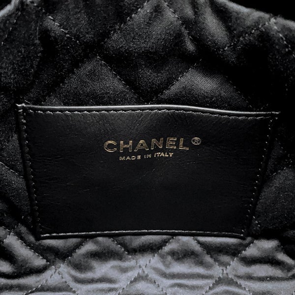 シャネル ハンドバッグ CHANEL 22 ミニ ココマーク シャイニーカーフレザー AS3980 CHANEL 2way 黒