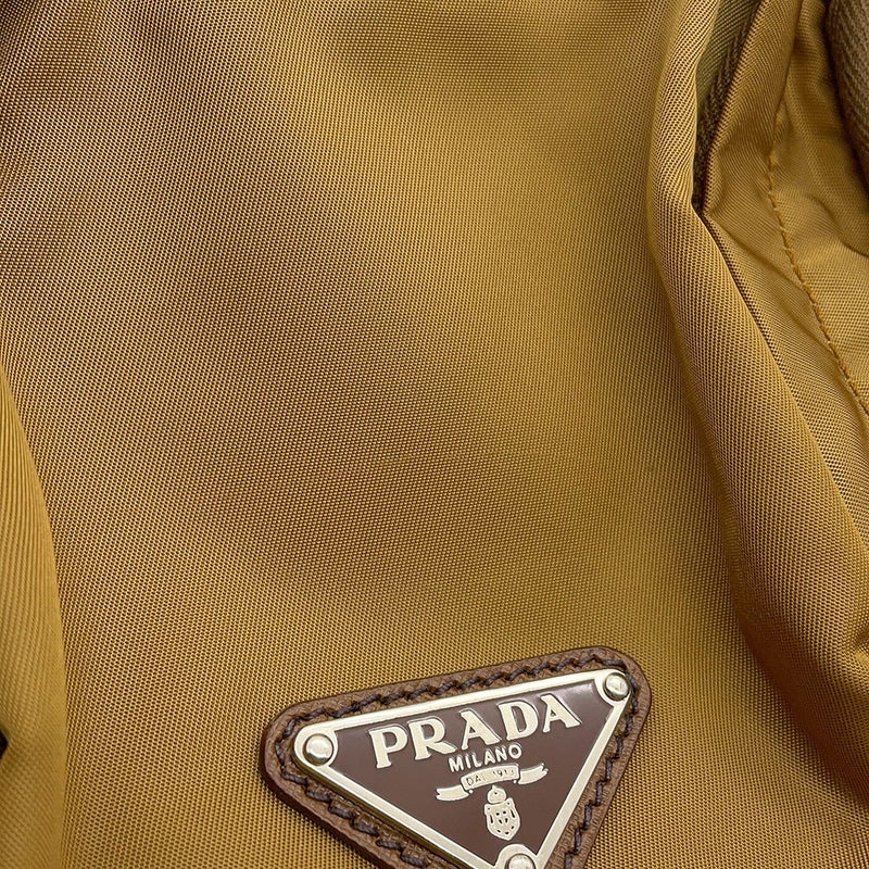 プラダ ボディバッグ トライアングルロゴ ナイロン VA0056 PRADA ウエストポーチ