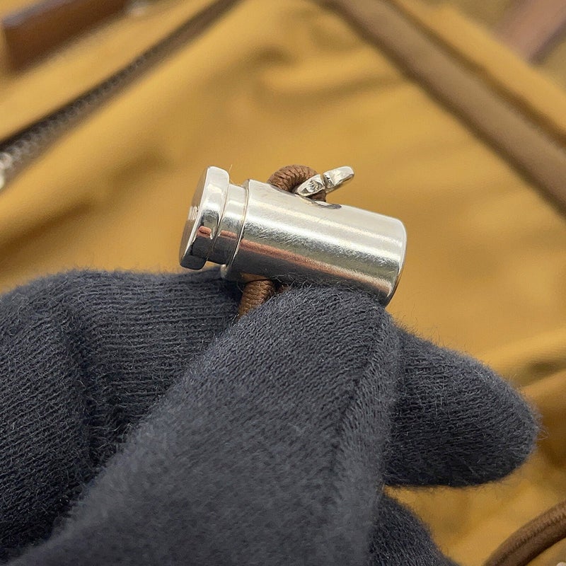 プラダ ボディバッグ トライアングルロゴ ナイロン VA0056 PRADA ウエストポーチ