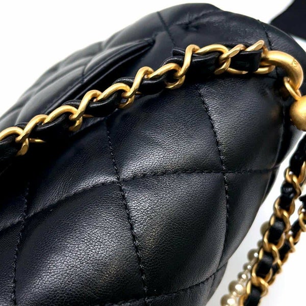 シャネル チェーンショルダーバッグ マトラッセ ココマーク ラムスキン AS4385 CHANEL 黒