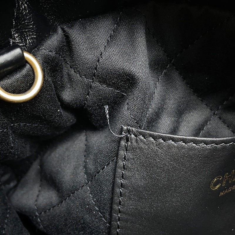 シャネル ハンドバッグ CHANEL22 ミニ ココマーク シャイニーカーフレザー AS3980 CHANEL 2wayショルダーバッグ 黒